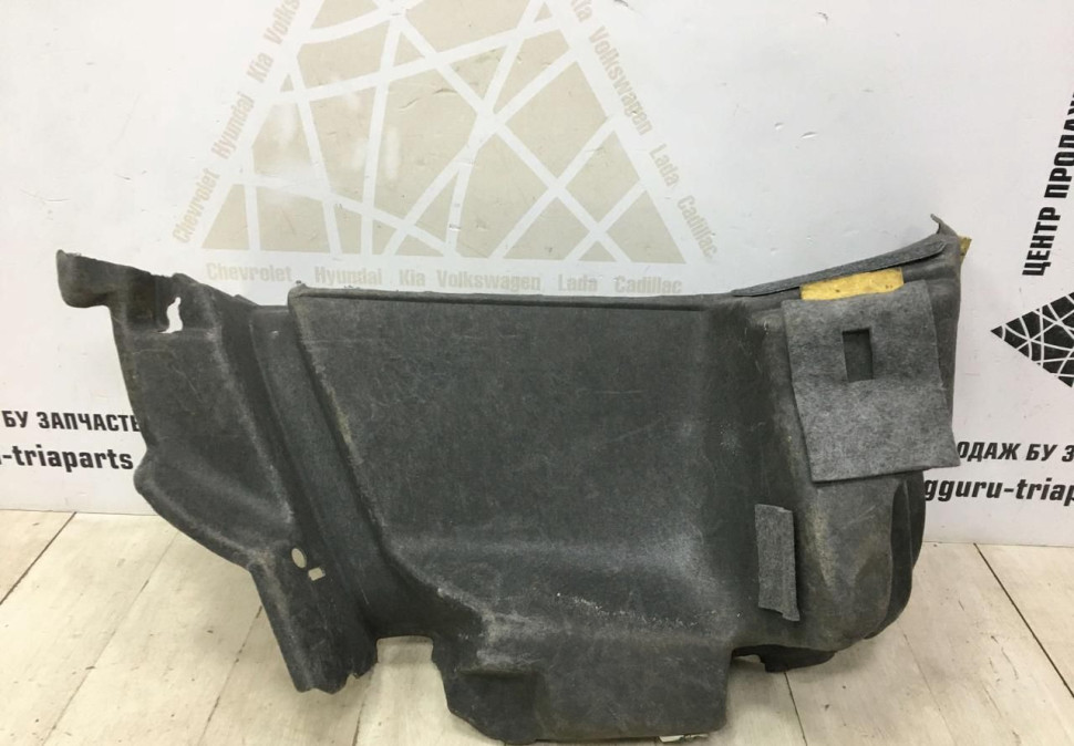 Обшивка багажника правая Volkswagen Polo 5 Sedan oem 6RU867428A Обшивка багажника правая Volkswagen Polo 5 Sedan oem 6RU867428A