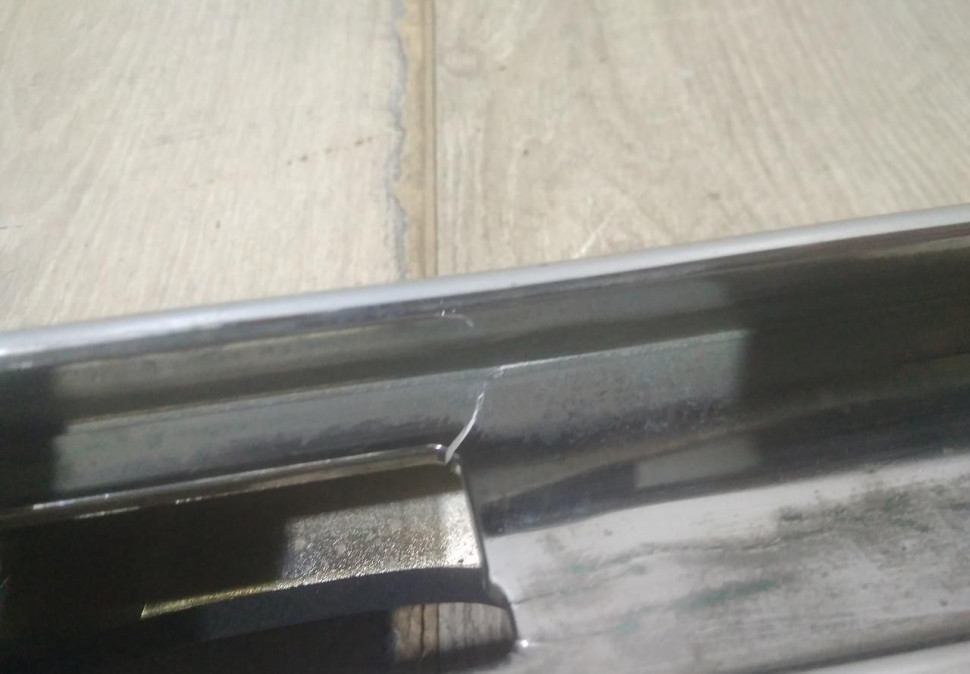 Накладка крышки багажника бу Renault Duster OEM 848100656R