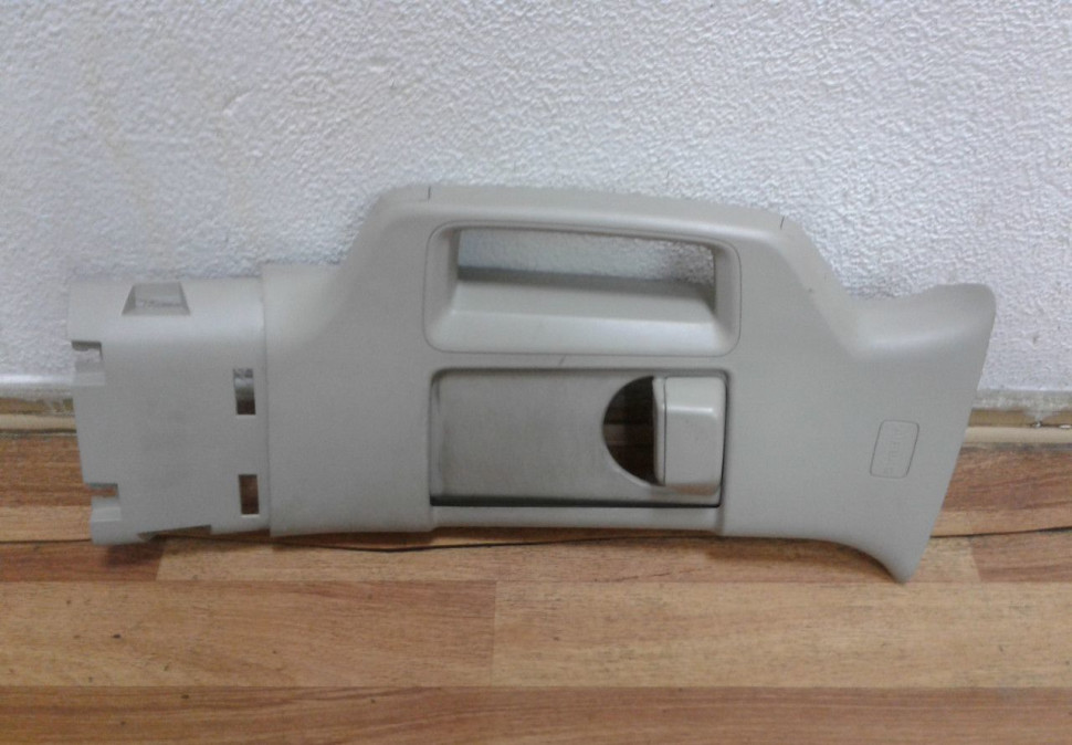 Обивка стойки центральная левая Chevrolet oem 23234436