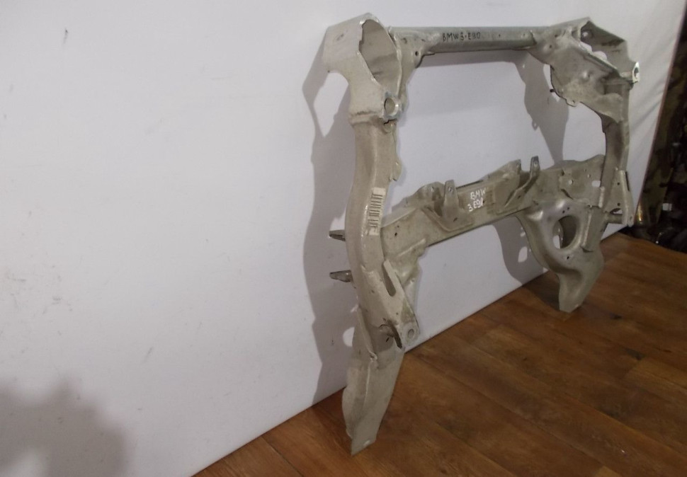Подрамник (балка передней подвески) бу BMW 3 E90 OEM 31116785639