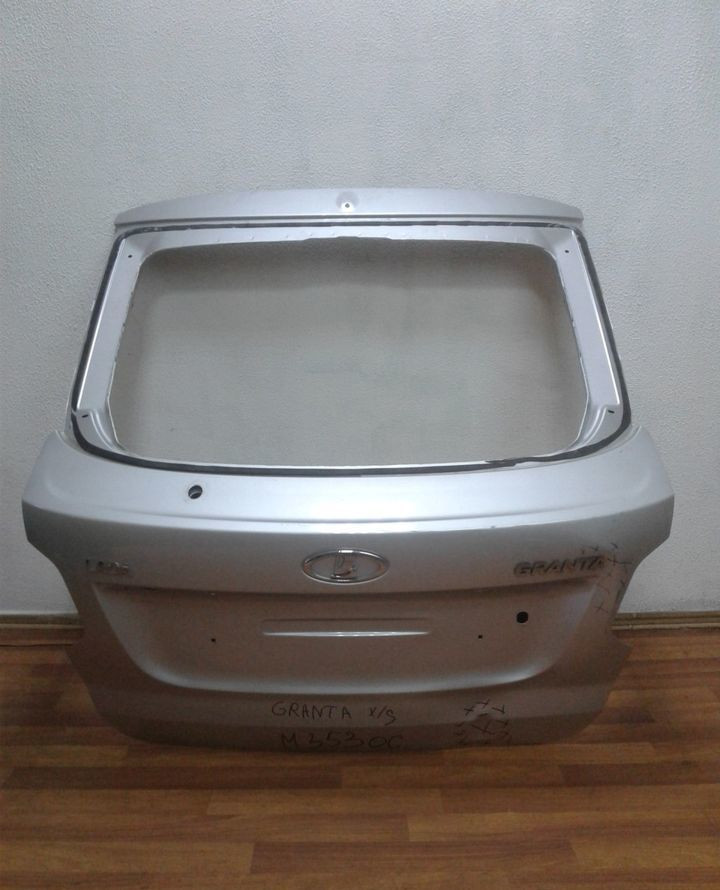 Крышка багажника Lada Granta лифтбек (мал. вмятины) (скл-3)