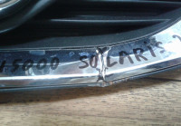 Решетка рамка птф правая Hyundai Solaris 2 oem 86527h5000 (трещ. хрома)