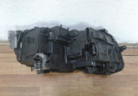 Фара левая Volkswagen Tiguan 2 ксенон oem 5nb941081a (слом. 1 крепление) (скл-3)