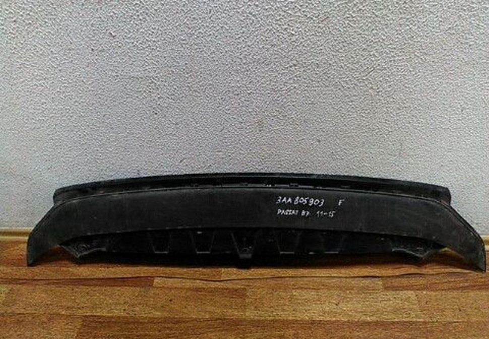 Спойлер переднего бампера Volkswagen Passat B7 (11-15) потертость oem 3aa805903