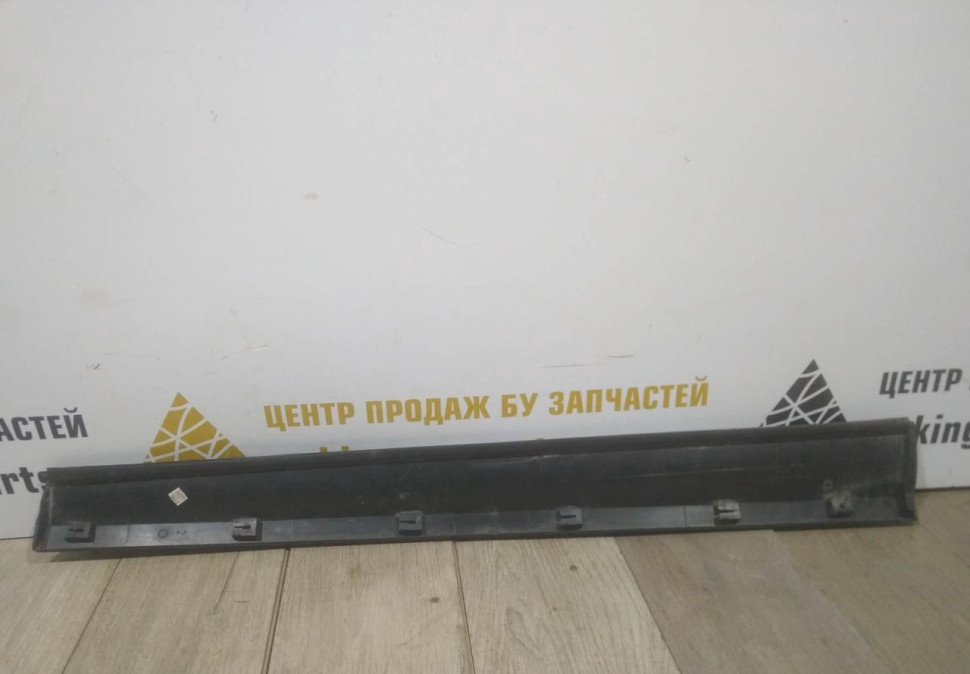 Молдинг двери передний левый бу BMW X3 F25 OEM 51137205779 Молдинг двери передний левый бу BMW X3 F25 OEM 51137205779