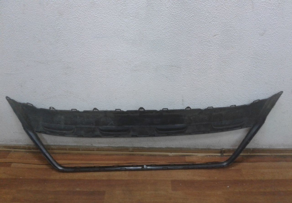 Накладка переднего бампера Volkswagen Tiguan 2 oem 5na807532B