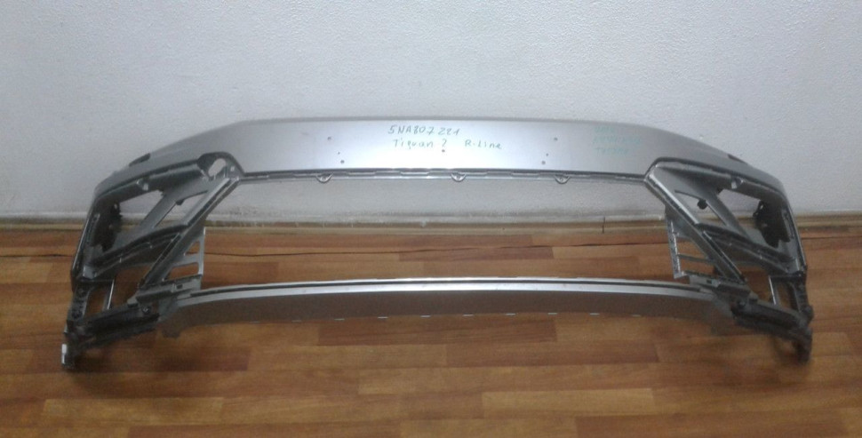 Бампер передний Volkswagen Tiguan 2 R-line oem 5na807221