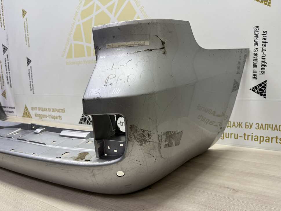 Бампер задний Toyota Land Cruiser 200 oem 5215960260 Бампер задний Toyota Land Cruiser 200 oem 5215960260