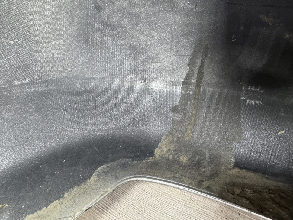 Бампер задний Toyota Land Cruiser 200 oem 5215960260 Бампер задний Toyota Land Cruiser 200 oem 5215960260