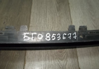 Решетка переднего бампера бу Skoda Octavia A7 OEM 5E0853677