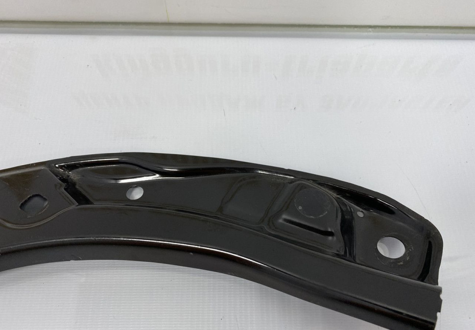 Кронштейн передней панели правый Skoda Rapid OEM 5JA805932A Кронштейн передней панели правый Skoda Rapid OEM 5JA805932A