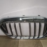 Молдинг решетки радиатора правый BMW 5 G30 OEM 51137383520