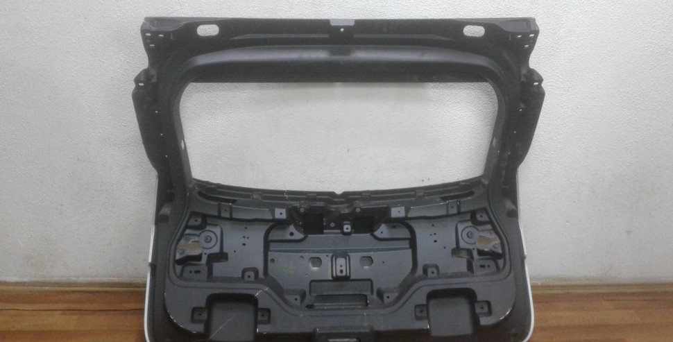 Крышка багажника Jaguar F-Pace oem T4A13309LML (дефект) скл-3 Крышка багажника Jaguar F-Pace oem T4A13309LML (дефект) скл-3