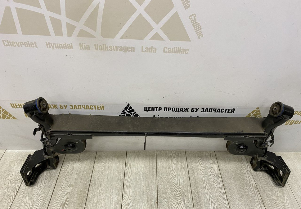 Балка задняя Renault Duster OEM 430006757R