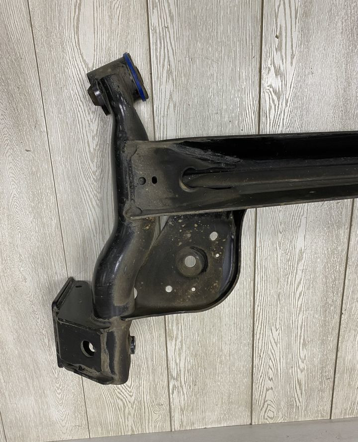 Балка задняя Renault Duster OEM 430006757R