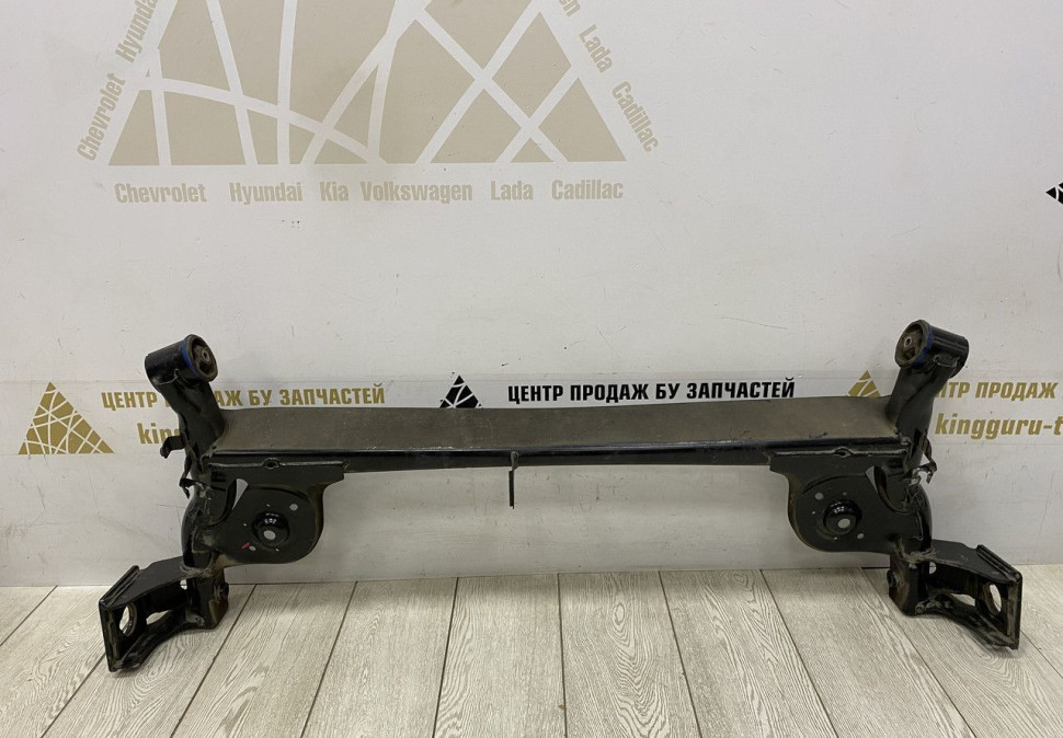 Балка задняя Renault Duster OEM 430006757R