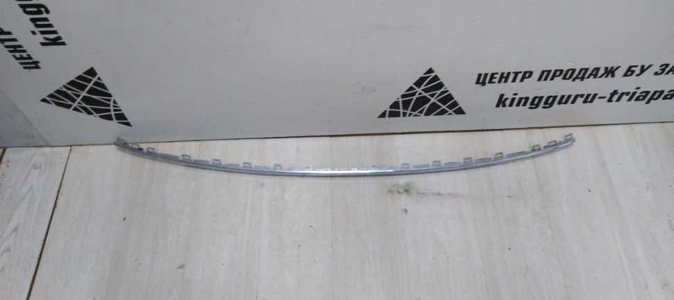 Молдинг заднего бампера средний Volkswagen Tiguan 2 oem 5NA853835A