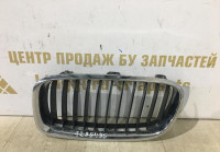 Молдинг решетки радиатора левый BMW 3 F30 OEM 51137295435
