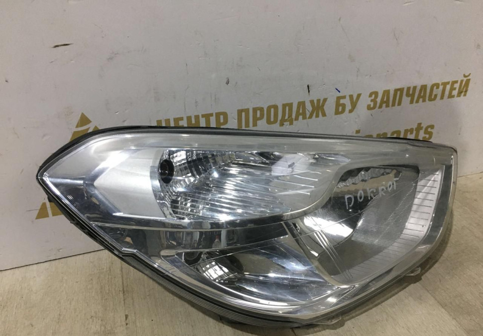 Фара правая Renault Dokker OEM 260102414R Фара правая Renault Dokker OEM 260102414R