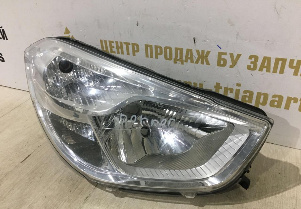 Фара правая Renault Dokker OEM 260102414R Фара правая Renault Dokker OEM 260102414R