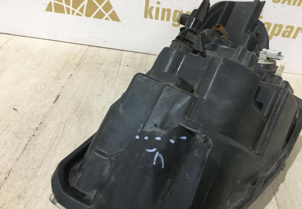 Фара правая Renault Dokker OEM 260102414R Фара правая Renault Dokker OEM 260102414R