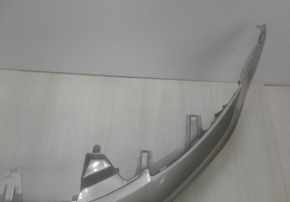 Бампер передний Volkswagen Polo седан рест oem 6RU807221A (вмятина) Бампер передний Volkswagen Polo седан рест oem 6RU807221A (вмятина)