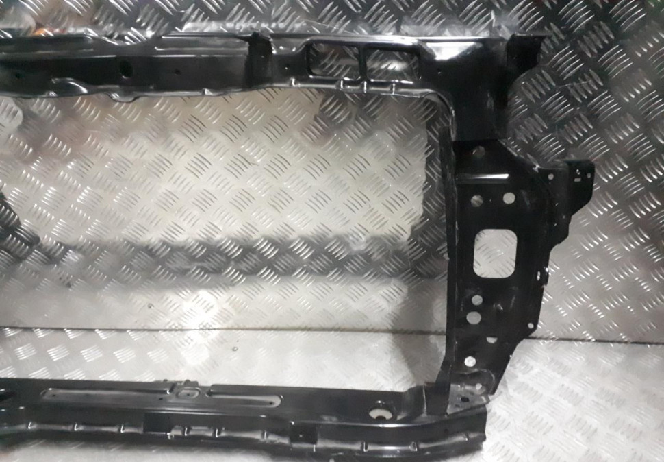 Панель передняя Hyundai Solaris 2 oem 64101H5000