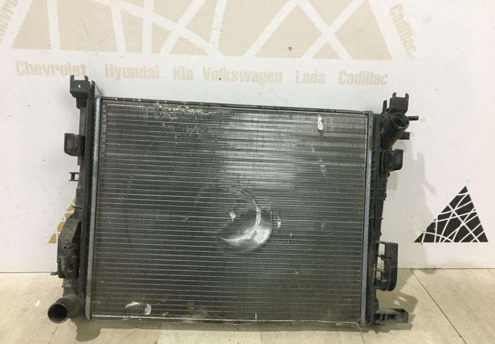 Радиатор охлаждения Renault Logan 2 OEM 214105731R