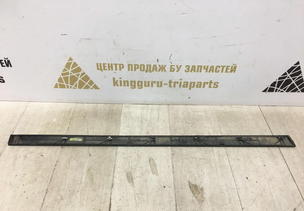 Молдинг двери передний правый Hyundai Tucson 3 2015 oem 87724D7000