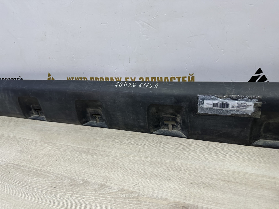 Порог правый бу Renault Sandero Stepway OEM 764266165R Порог правый бу Renault Sandero Stepway OEM 764266165R