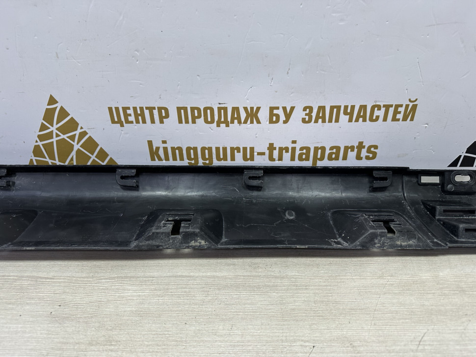 Порог правый бу Renault Sandero Stepway OEM 764266165R Порог правый бу Renault Sandero Stepway OEM 764266165R