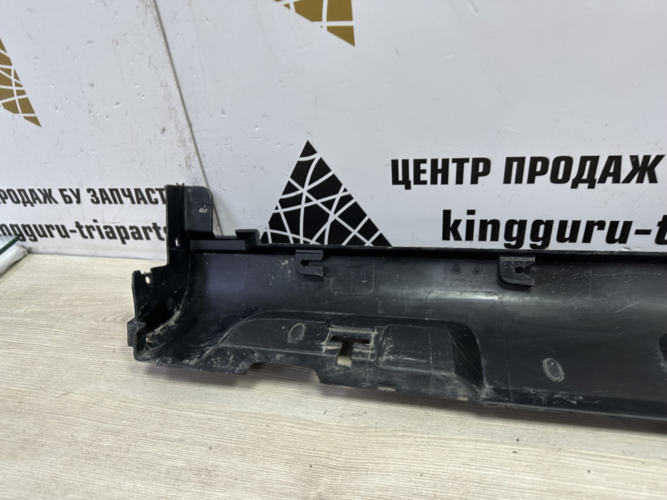 Порог правый бу Renault Sandero Stepway OEM 764266165R Порог правый бу Renault Sandero Stepway OEM 764266165R