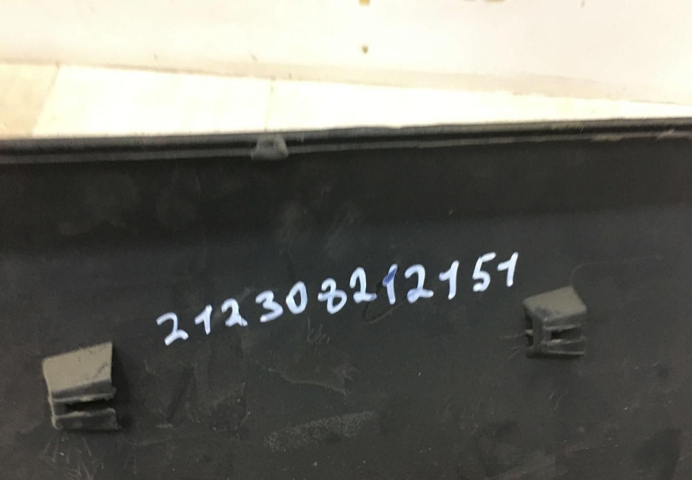 Накладка на дверь задняя левая Chevrolet Niva 2123 2012 OEM 212308212151550 (скл-3) Накладка на дверь задняя левая Chevrolet Niva 2123 2012 OEM 212308212151550 (скл-3)