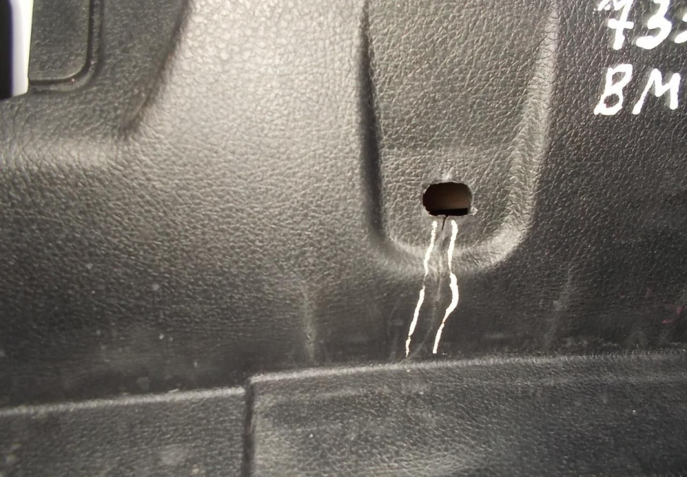 Обивка задней панели бу BMW 3 F30 OEM 7351650 Обивка задней панели бу BMW 3 F30 OEM 7351650