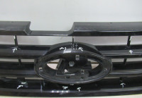 Решетка радиатора Lada Vesta oem 8450008666 (мал.трещины ,слом.мал.часть) (скл-3)