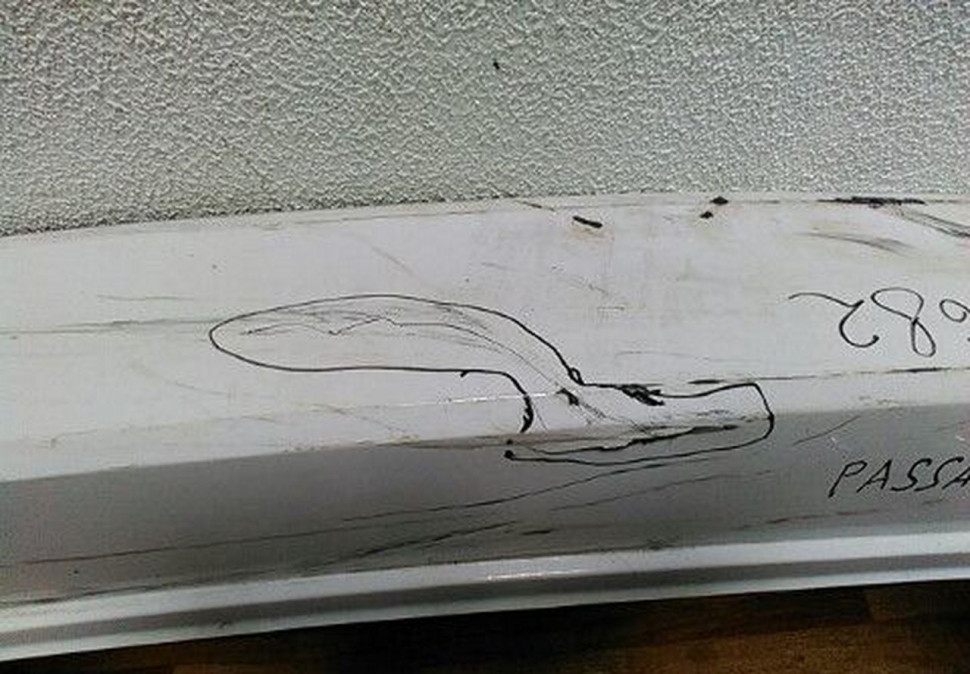 Бампер задний Volkswagen Passat B8 есть трещина