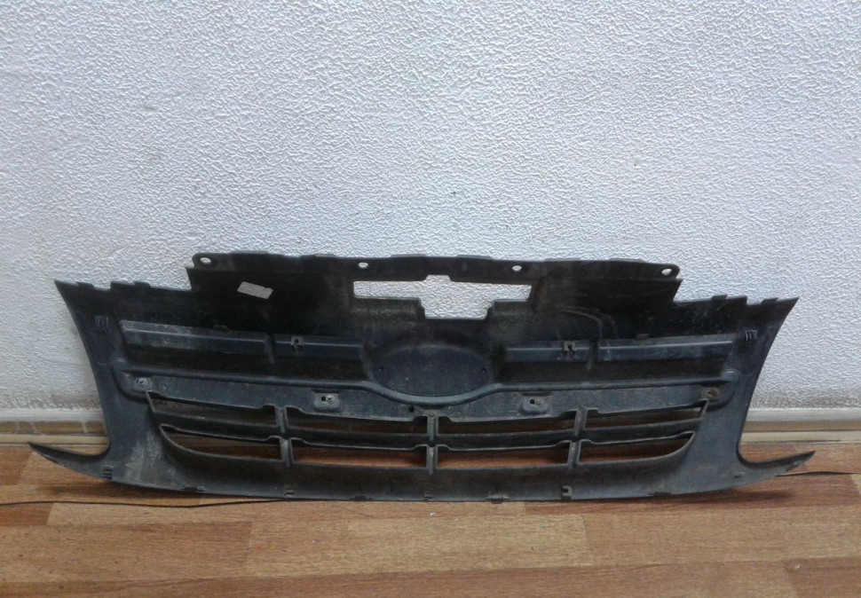 Решетка радиатора Lada Granta (потертость) oem 21902803056 (скл-3) Решетка радиатора Lada Granta (потертость) oem 21902803056 (скл-3)