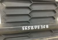 Решетка переднего бампера правая Skoda Kodiaq OEM 565807368