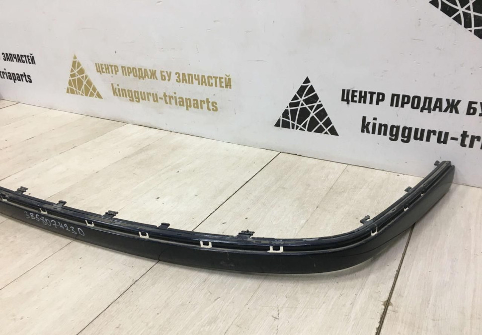 Накладка заднего бампера Volkswagen Passat B5 2000-2005 oem 3b5807423d Накладка заднего бампера Volkswagen Passat B5 2000-2005 oem 3b5807423d