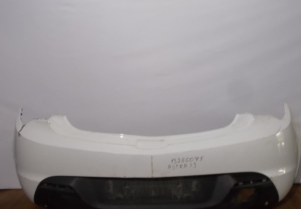 Бампер задний бу Opel Astra J3 OEM 13266075 Бампер задний бу Opel Astra J3 OEM 13266075