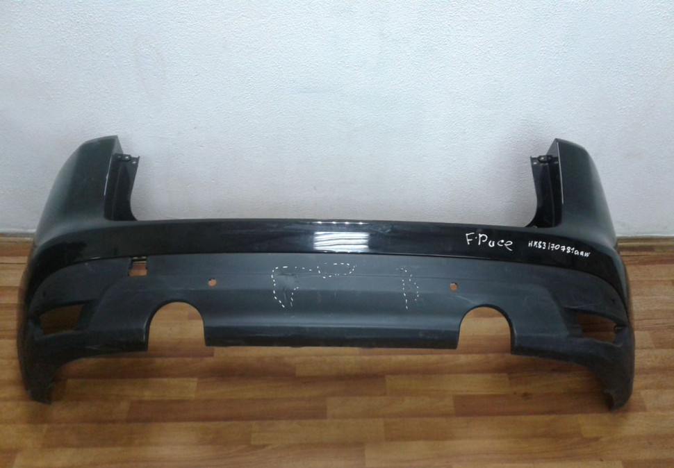 Бампер задний с юбкой Jaguar F-Pace oem hk83170781aaw (потертости)