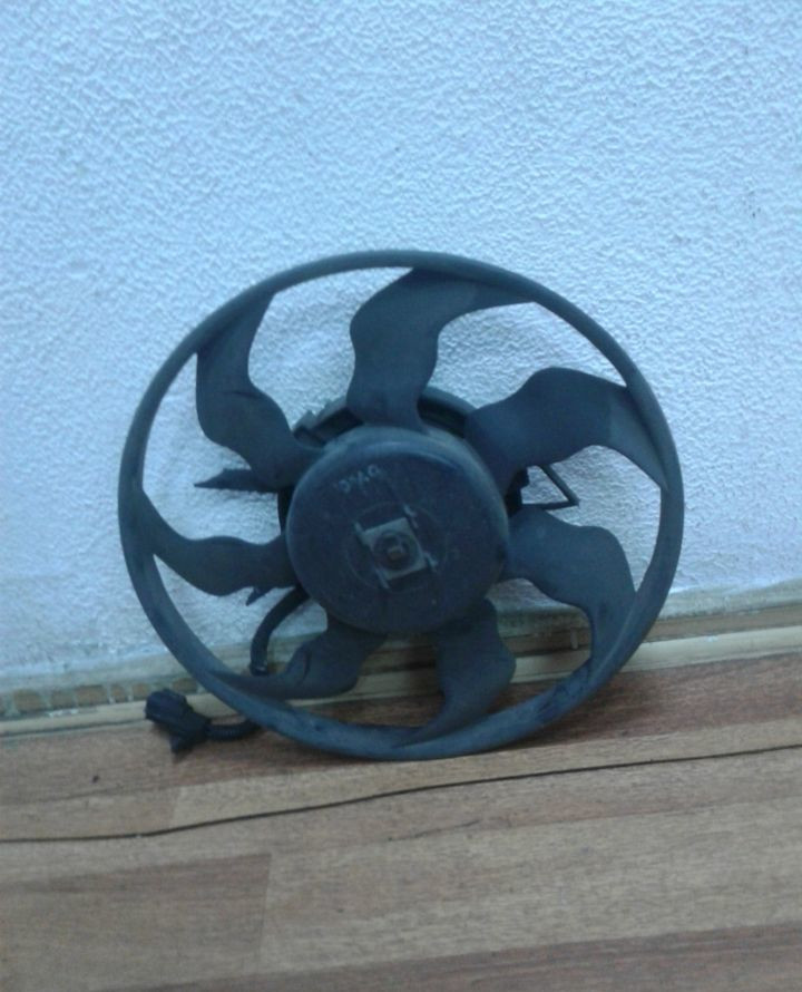 Крыльчатка вентилятора с моторчиком Lada Granta oem 150924B0284 (скл-3) Крыльчатка вентилятора с моторчиком Lada Granta oem 150924B0284 (скл-3)