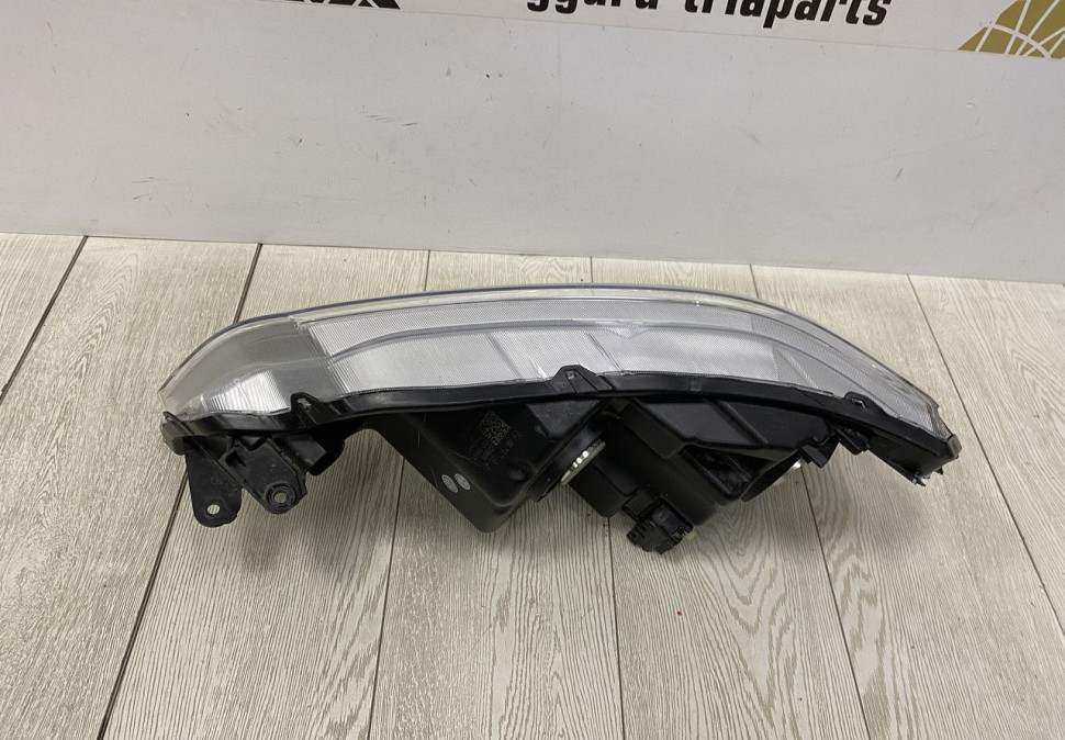 Фара галоген правая Suzuki Vitara 2 OEM 3512054P00 Фара галоген правая Suzuki Vitara 2 OEM 3512054P00