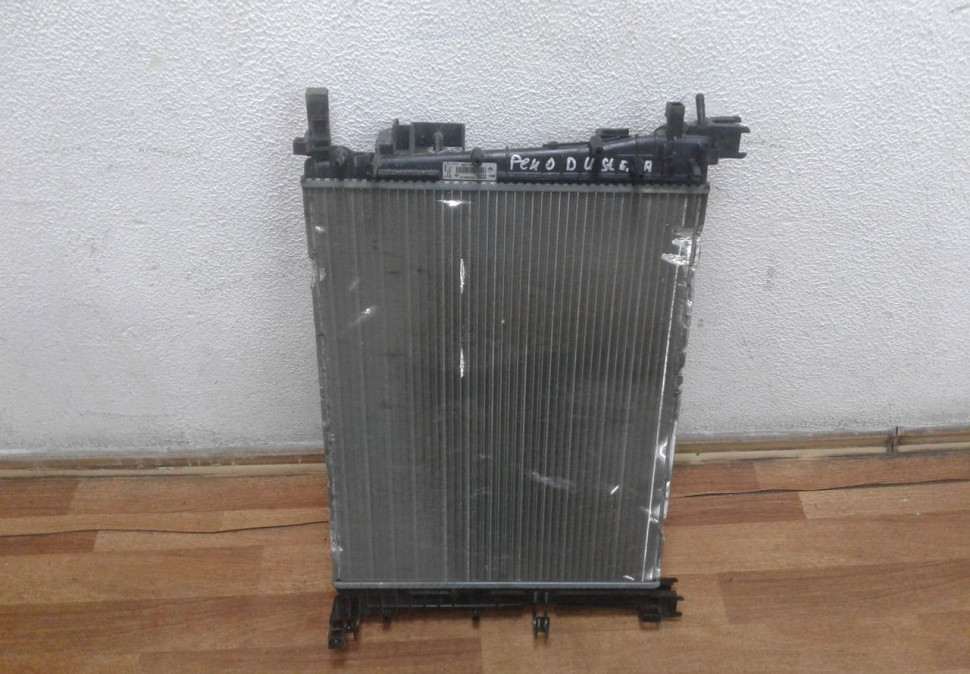 Радиатор охлаждения Renault Logan 2 oem 214106179r (скл-3)