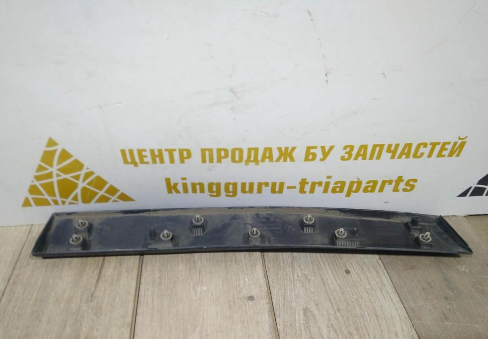Молдинг двери задний левый бу BMW X1 F48 OEM 51137352093 Молдинг двери задний левый бу BMW X1 F48 OEM 51137352093
