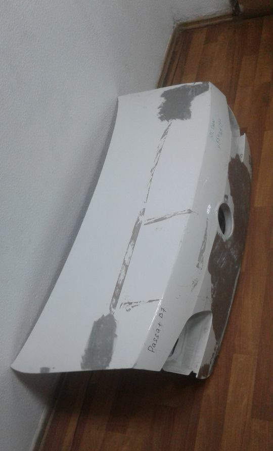 Крышка багажника Volkswagen Passat B7 oem 3AE827025 (после ремонта)