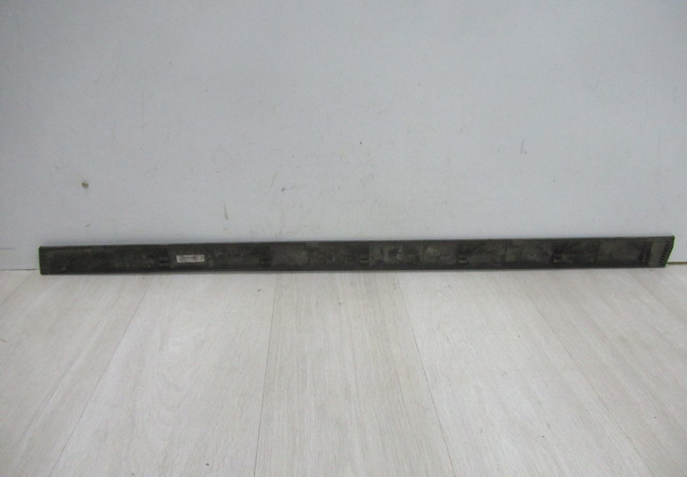 Накладка двери передняя левая Hyundai Tucson 3 oem 87723d7000 Накладка двери передняя левая Hyundai Tucson 3 oem 87723d7000