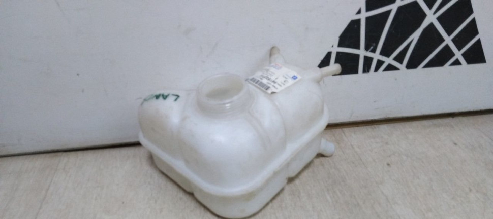 Расширительный бачок  Chevrolet Lanos oem  96182279 (скл-3)
