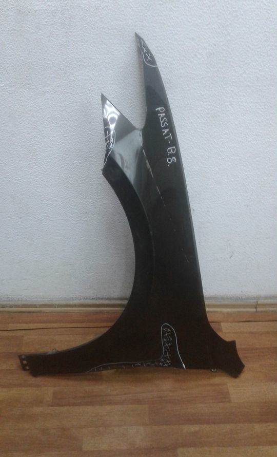 Крыло переднее левое Volkswagen Passat B8 oem 3g0821105 (вмятина)