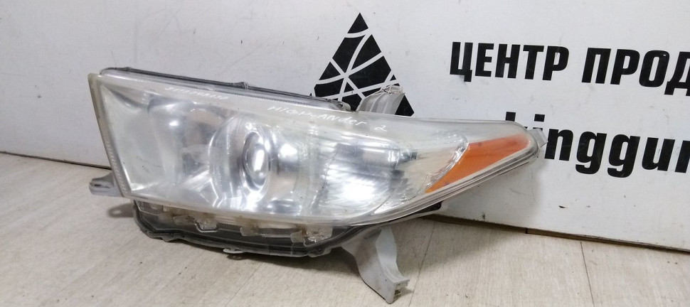 Фара левая Toyota Highlander 2 oem 8117048A30 Фара левая Toyota Highlander 2 oem 8117048A30